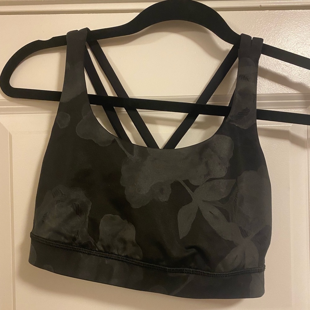 Gently worn Lululemon Sports Bra size 6